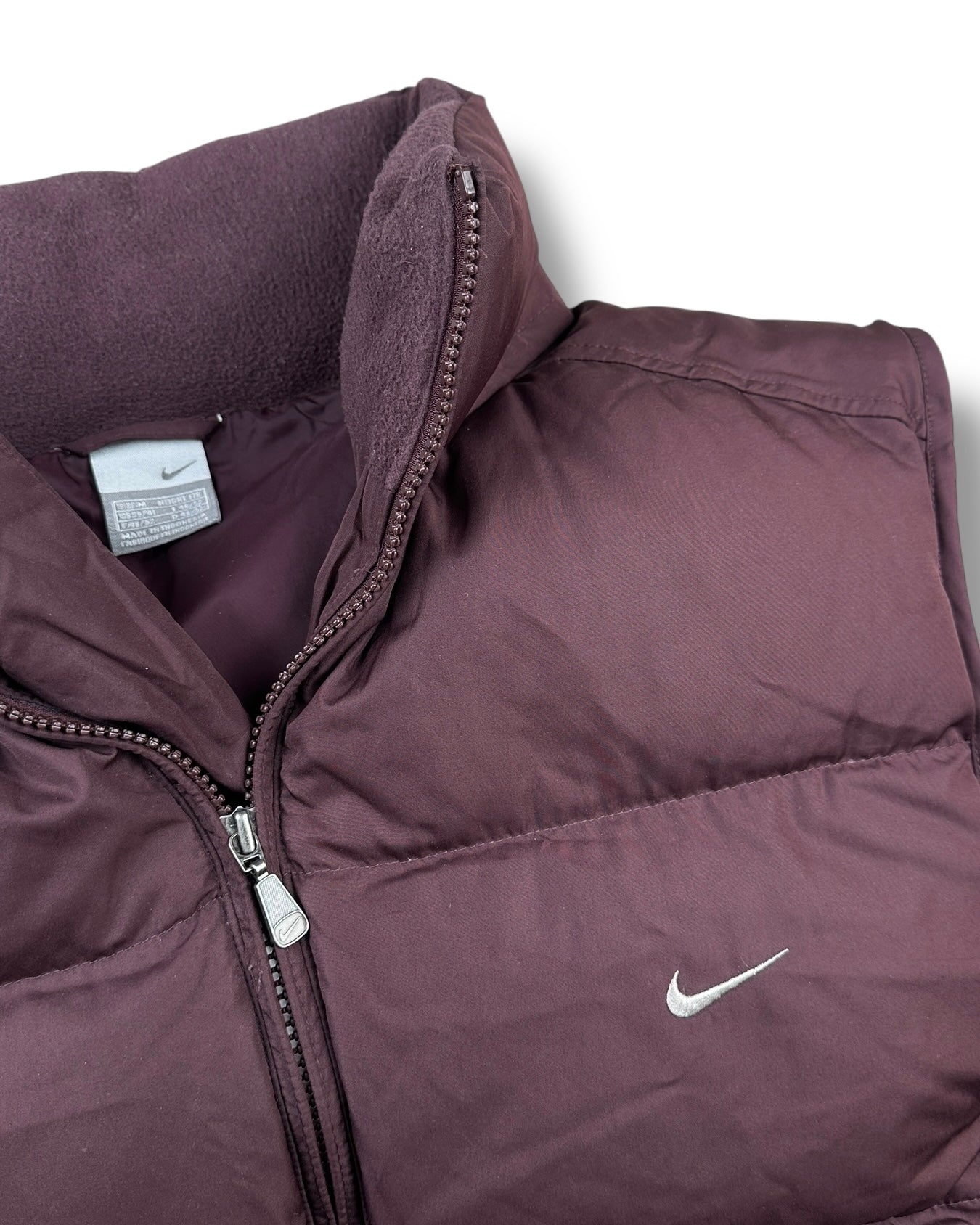 2000s Nike Daunen Puffer-Weste Bordeaux mit Swoosh | Vintage M