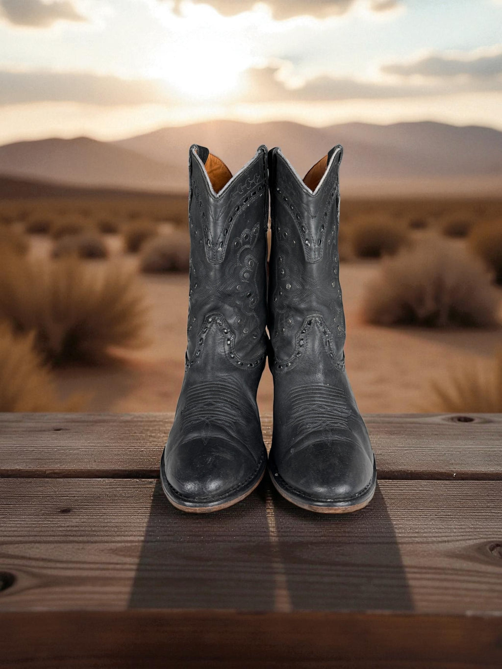 Vintage Western Boots Schwarz Leder Nieten | EU 40–41