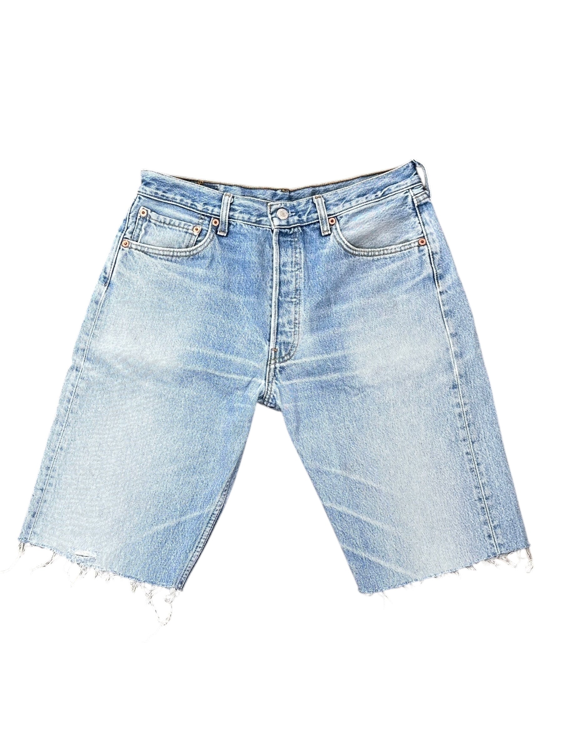 1990s Levi’s 501 Short Jeans vintage W34