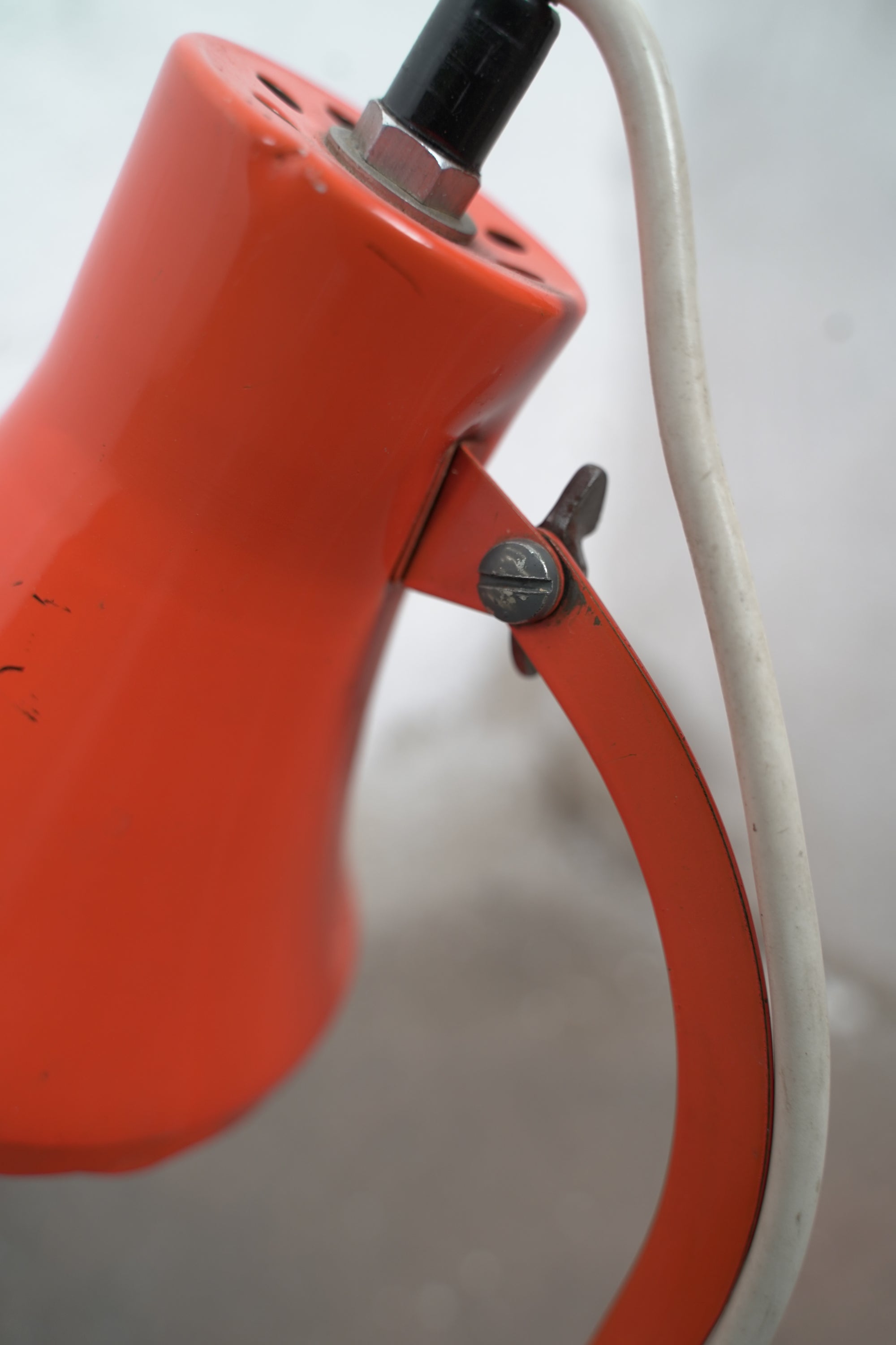 1970s VEB SZV-130 Schreibtischlampe Orange 40W
