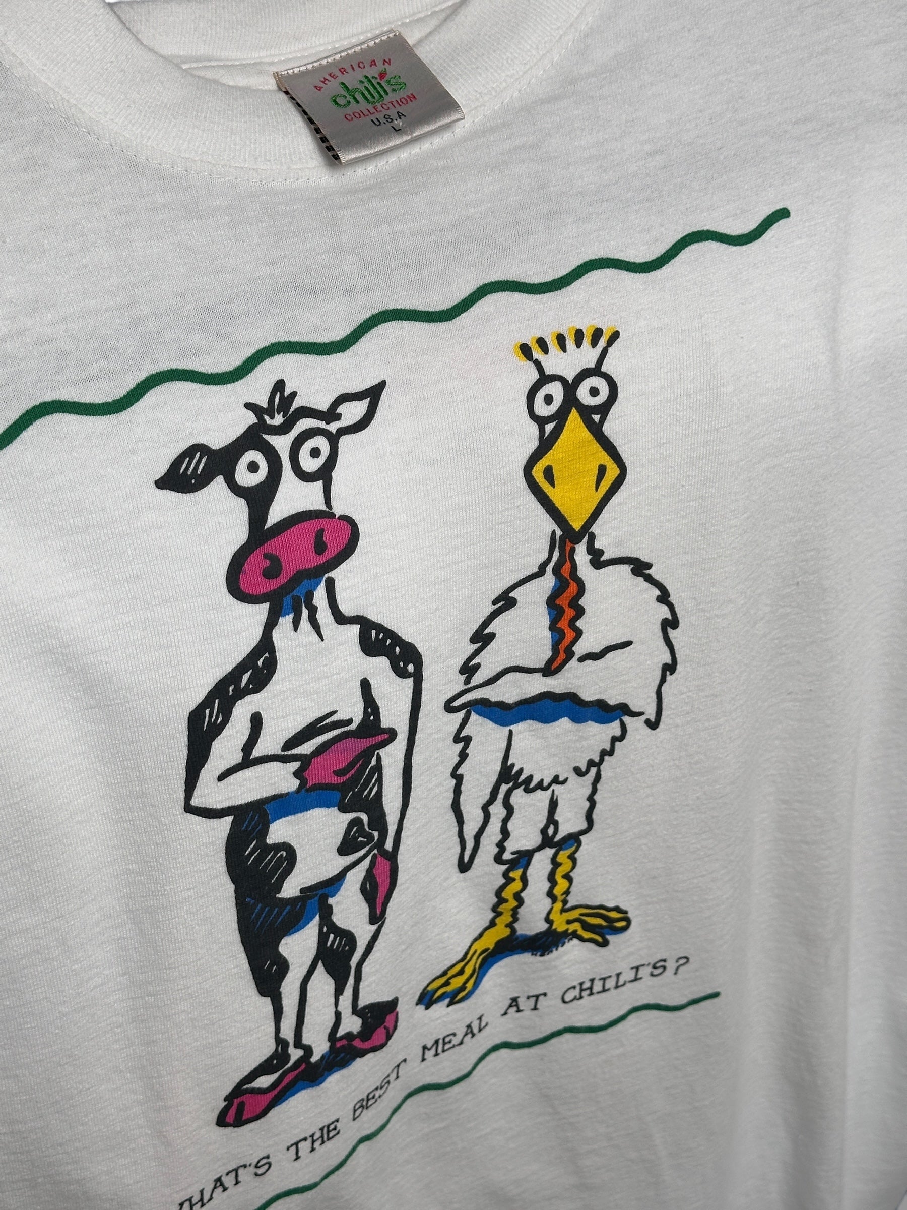 1990s T-Shirt „What’s the Best Meal at Chili’s“ | Men’s L